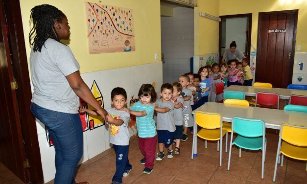 Dia do Professor: Uma Homenagem aos Mestres e Nosso Compromisso com a Educação